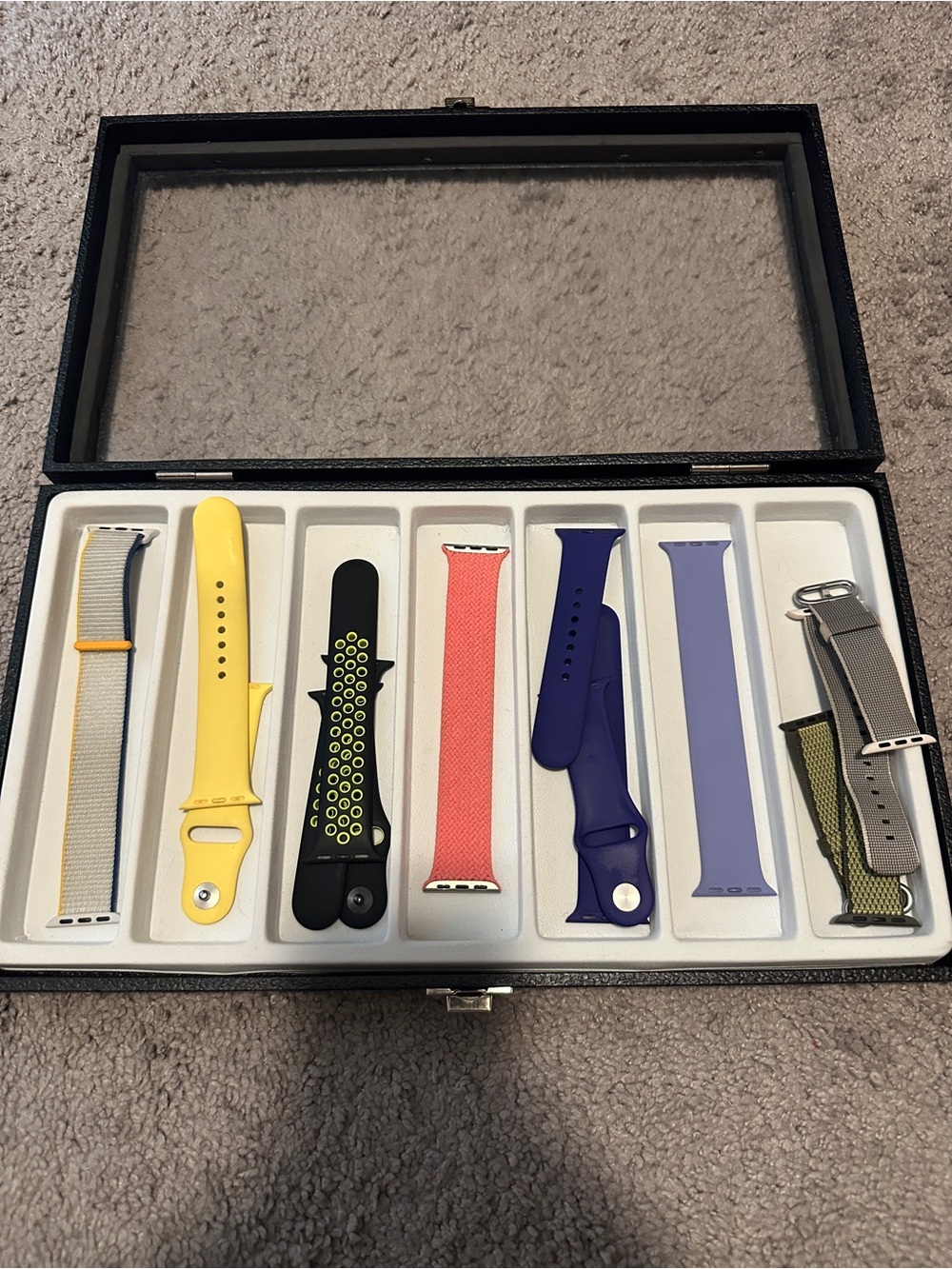 Apple Watch bundle - Picture 3 of 4
